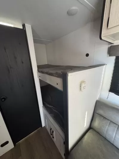 Used 2025 Forest River RV Palomino Puma 16BHCE — photo 9