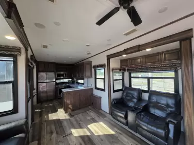 Used 2021 KZ Durango Gold 391RKQ — photo 12