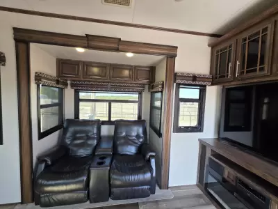 Used 2021 KZ Durango Gold 391RKQ — photo 16