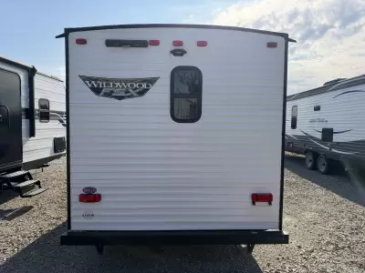 Used 2024 Forest River RV Wildwood 164rb — photo 5