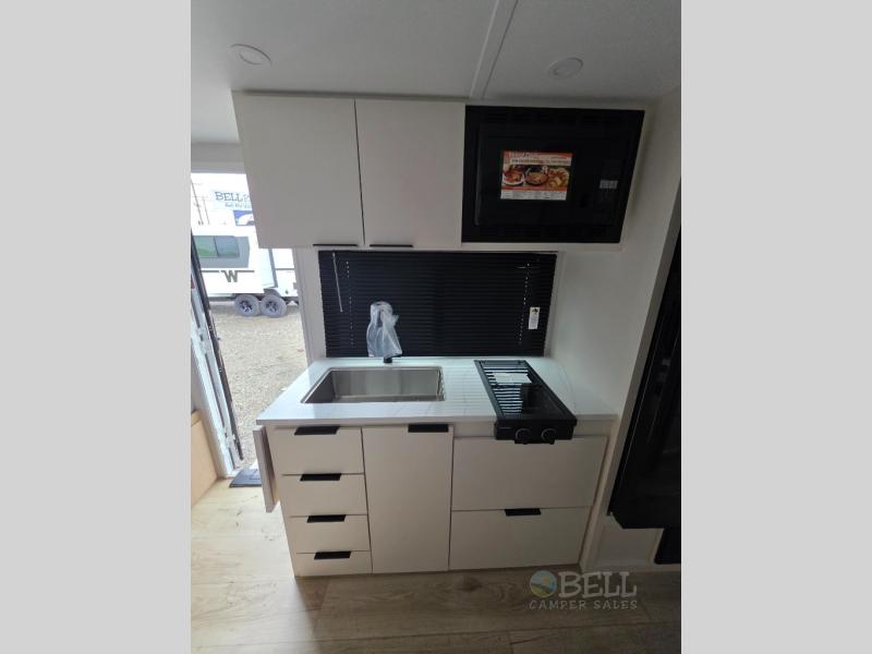 New 2026 Winnebago Micro Minnie 2108TB