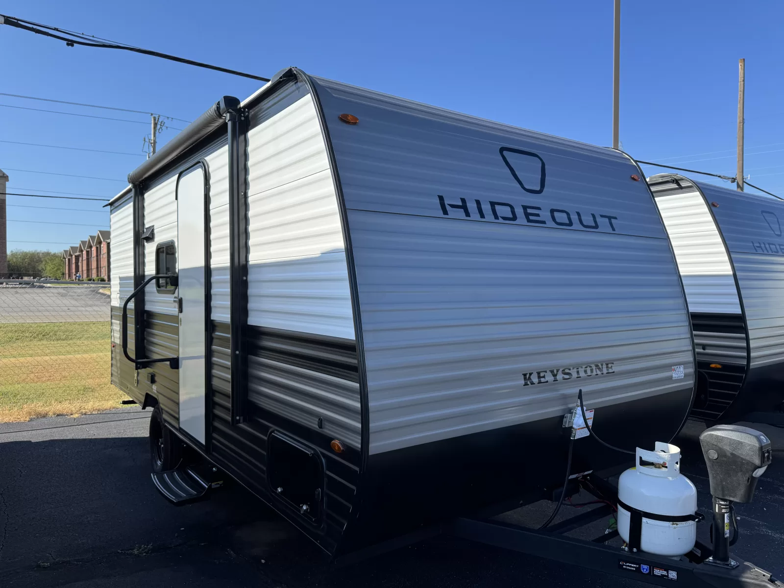 New 2027 Keystone Hideout 161BH