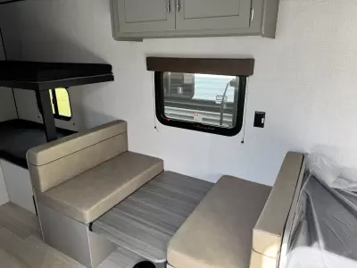 New 2027 Keystone Hideout 161BH — photo 10