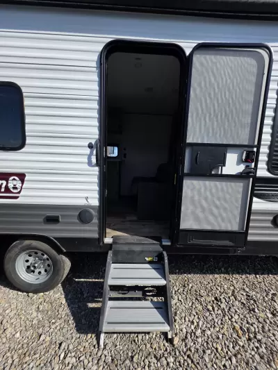 Used 2023 Dutchmen RV Coleman 274BH — photo 12