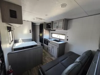 Used 2023 Dutchmen RV Coleman 274BH — photo 13