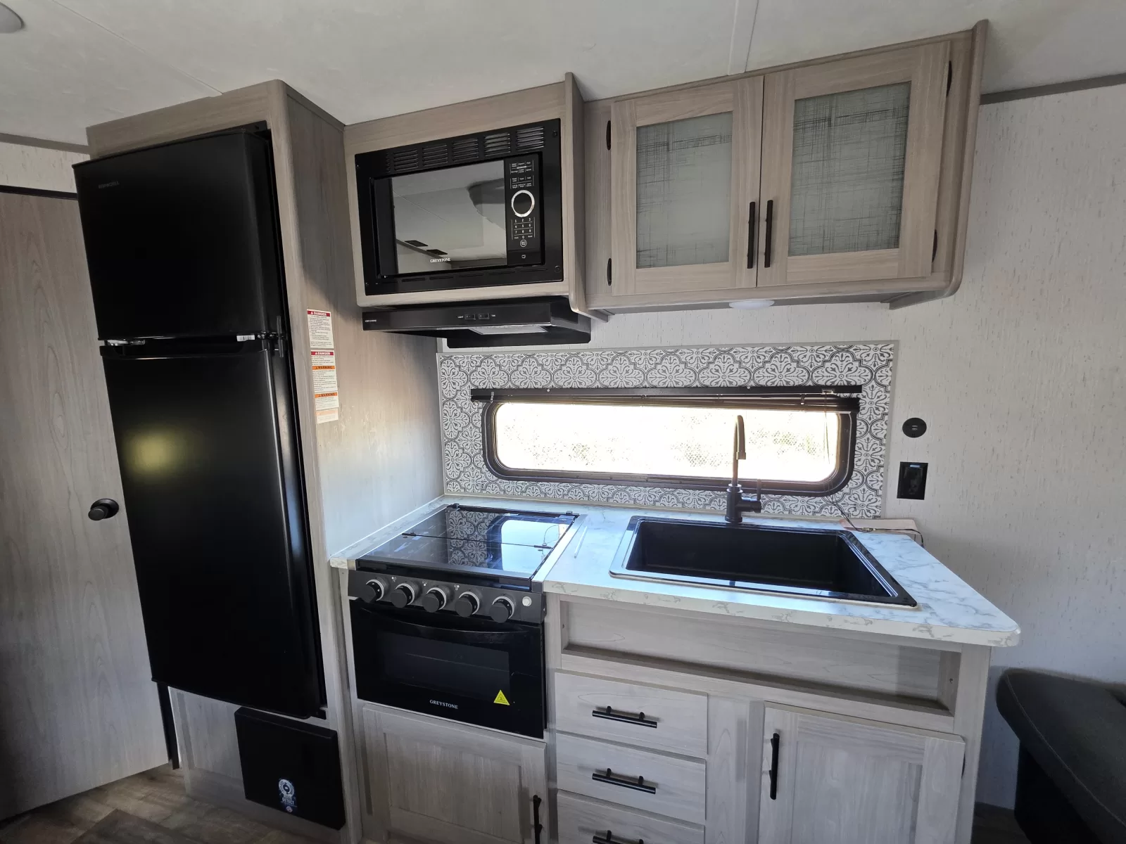 2023 Dutchmen 274BH travel trailer feature view available at Bell Camper Sales in Bartlesville, Oklahoma