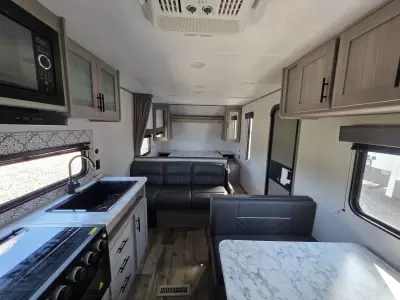 Used 2023 Dutchmen RV Coleman 274BH — photo 20