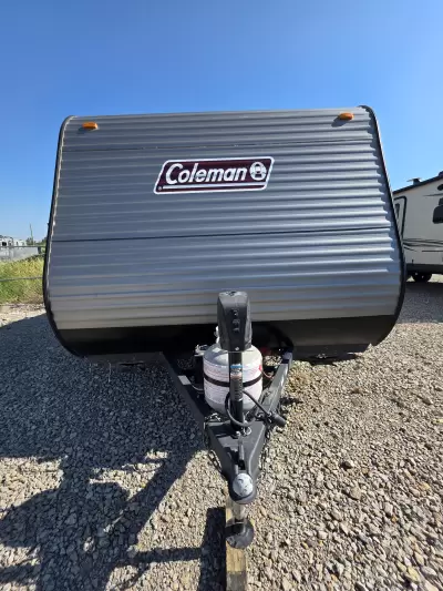 Used 2022 Dutchmen RV Coleman 17B — photo 3