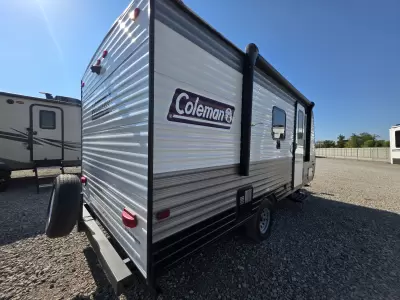 Used 2022 Dutchmen RV Coleman 17B — photo 7