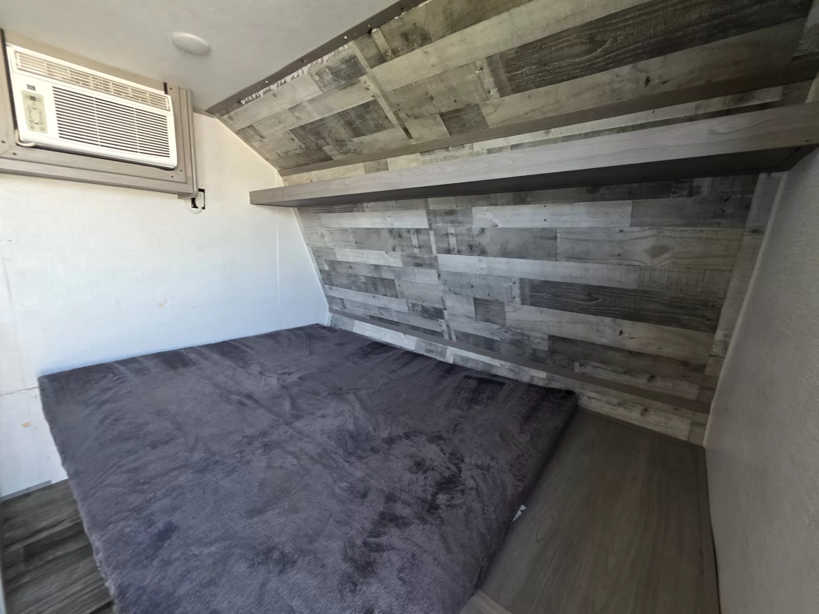 2022 Dutchmen 17B travel trailer features available at Bell Camper Sales in Bartlesville, Oklahoma