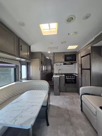 Used 2021 Coachmen Freelander 26DS — photo 8