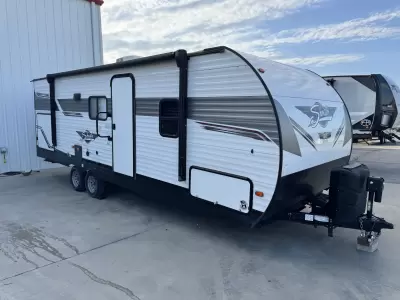 Used 2022 Shasta RVs Shasta 25RB — photo 1