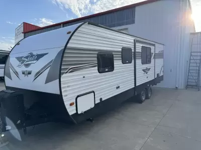 Used 2022 Shasta RVs Shasta 25RB — photo 5