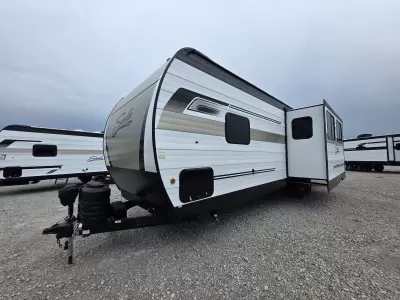New 2027 Shasta Oasis 30RKS — photo 3