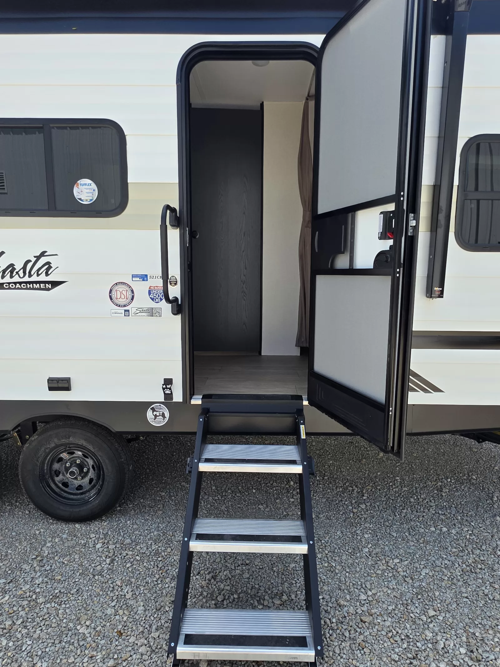 2027 Shasta Oasis 521CK travel trailer interior feature view available at Bell Camper Sales in Bartlesville, Oklahoma