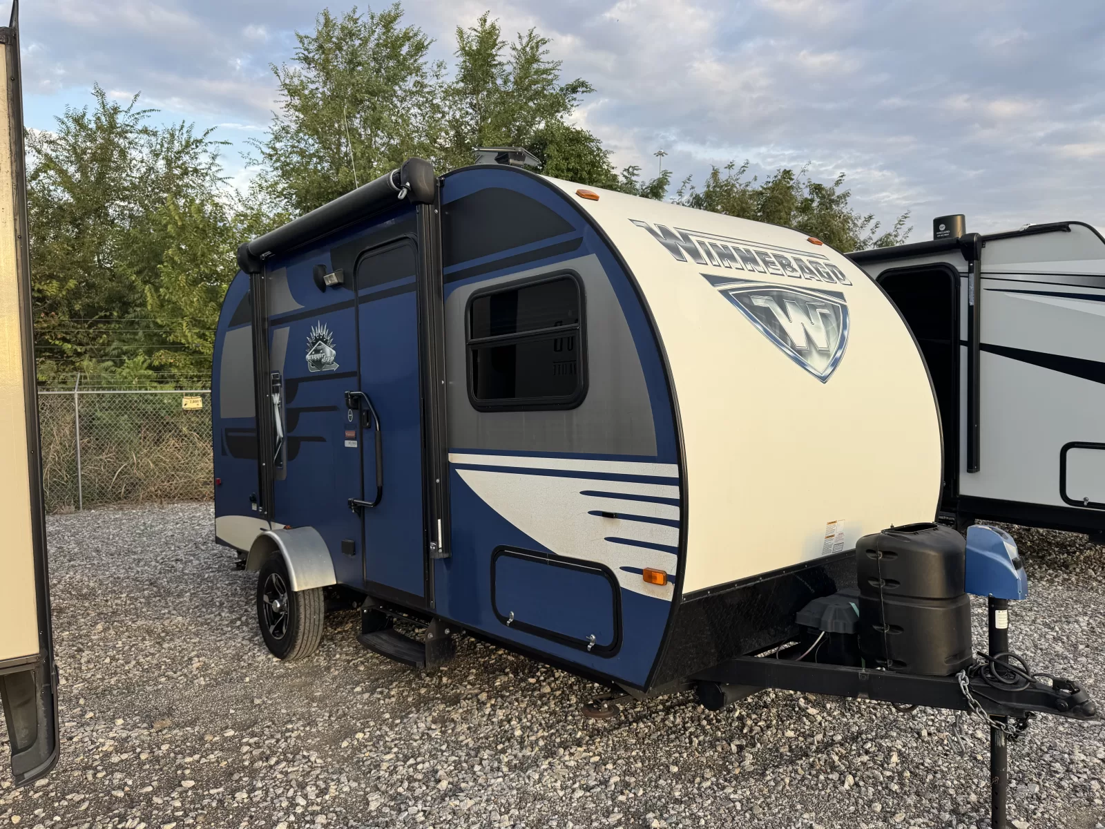 Used 2017 Winnebago Minnie Drop 170K