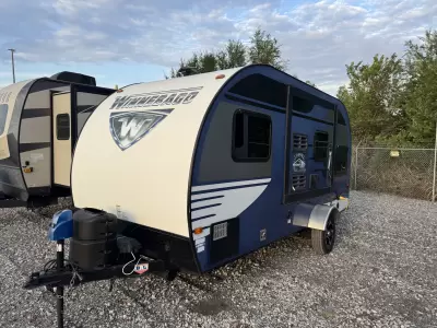 Used 2017 Winnebago Minnie Drop 170K — photo 4
