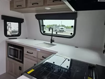 Used 2025 Forest River RV Rockwood GEO Pro 20FK — photo 15
