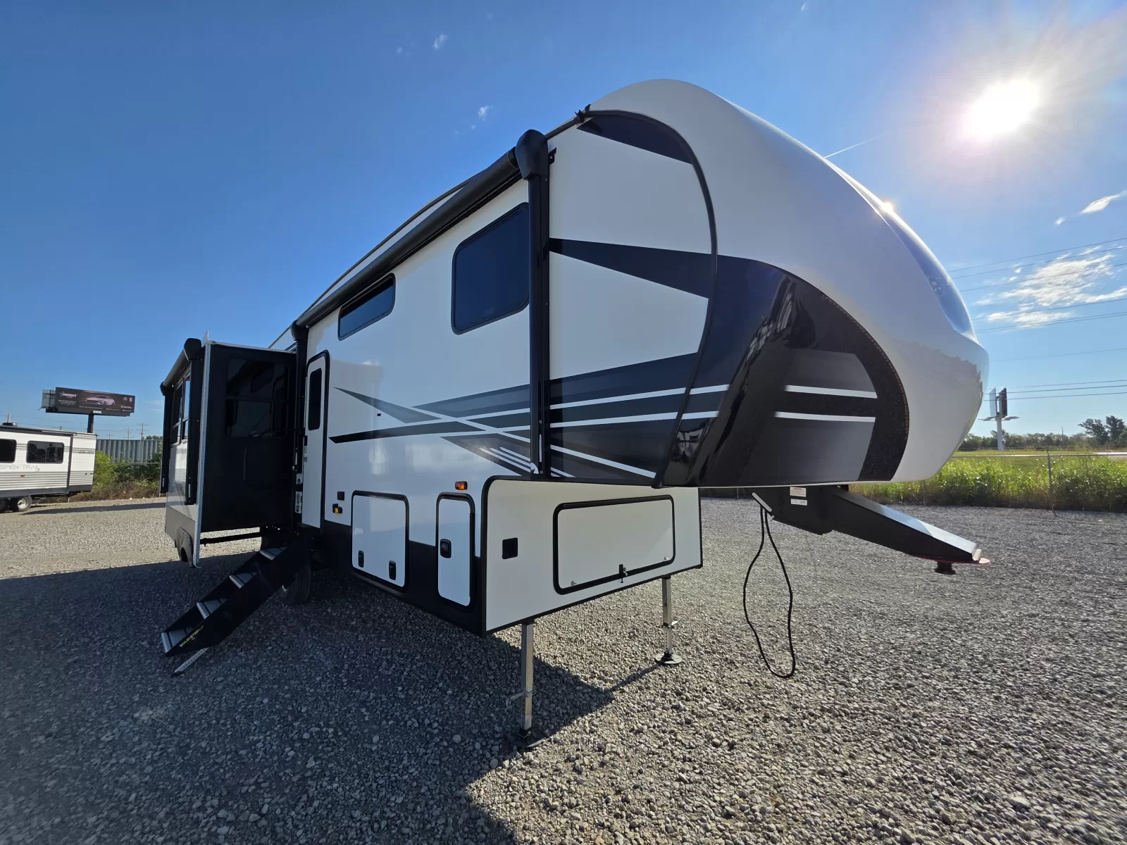 Used 2022 KZ DURANGO 283RLT