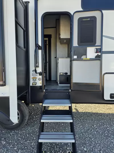 Used 2022 KZ DURANGO 283RLT — photo 13