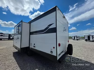 New 2026 Shasta RVs i-5 Edition 525RS — photo 8