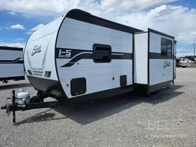New 2026 Shasta RVs i-5 Edition 525RS — photo 5