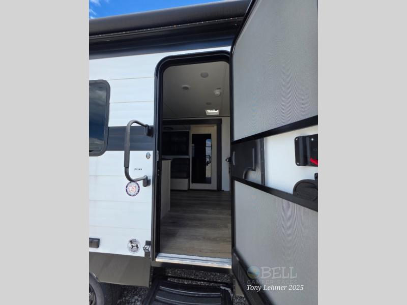 New 2026 Shasta RVs i-5 Edition 525RS