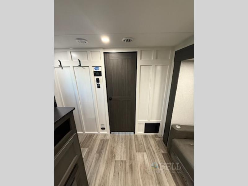 New 2026 Venture RV Stratus 261VRB