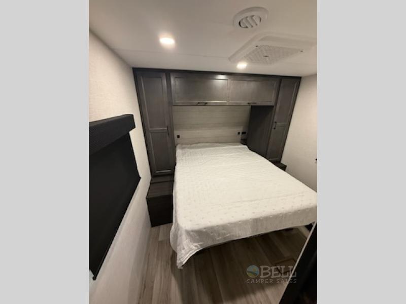 New 2026 Venture RV Stratus SR261VRB