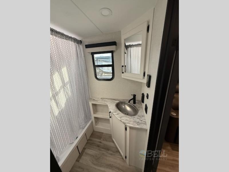 New 2026 Venture RV Stratus SR261VRB