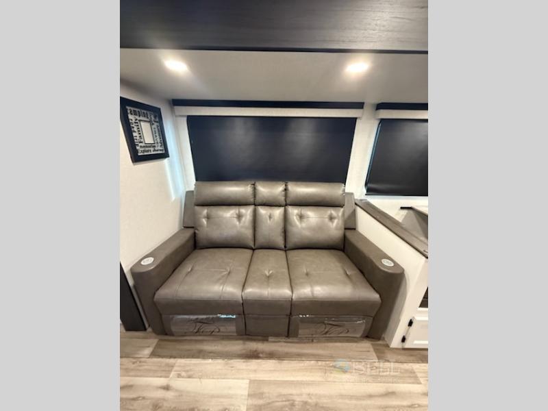 New 2026 Venture RV Stratus SR261VRB