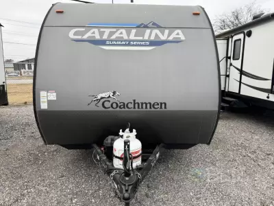 Used 2023 Coachmen RV Catalina Summit Series 7 164RB — photo 4