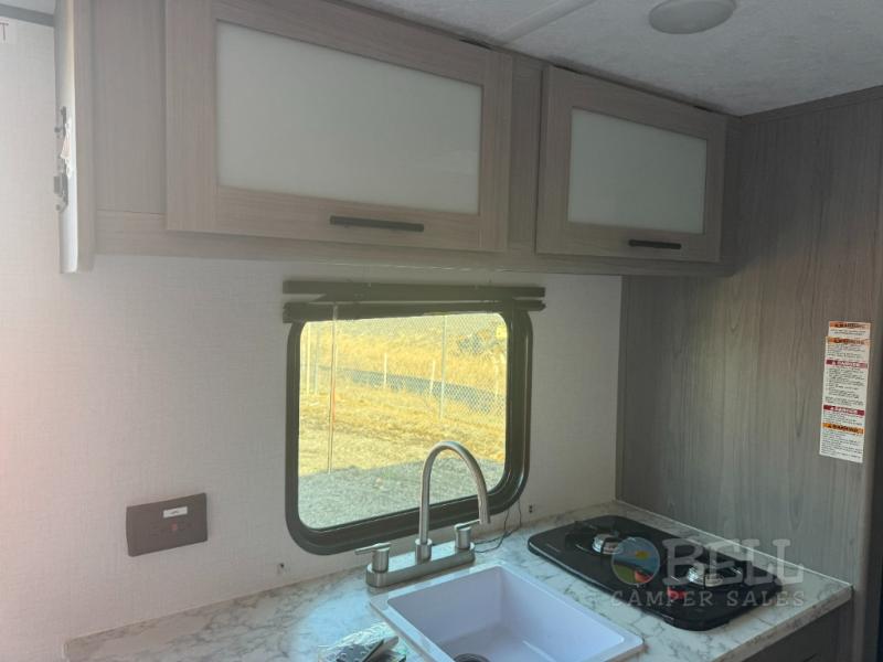 Used 2024 Dutchmen RV Coleman 17B