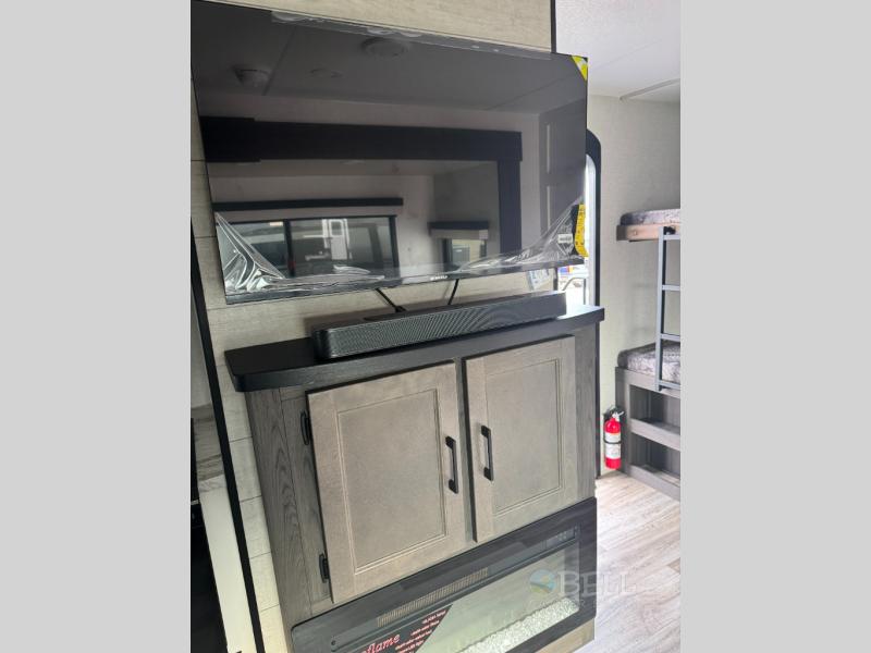 New 2026 Venture RV SportTrek ST261VBH