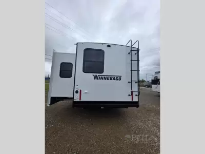 New 2026 Winnebago Thrive 26FKD — photo 9