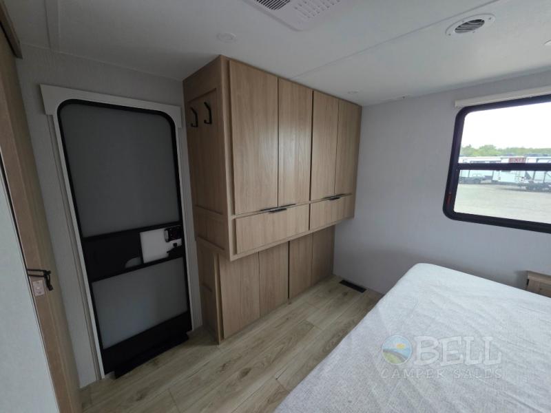 New 2026 Winnebago Thrive 26FKD