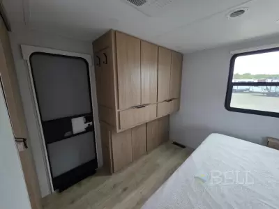 New 2026 Winnebago Thrive 26FKD — photo 32