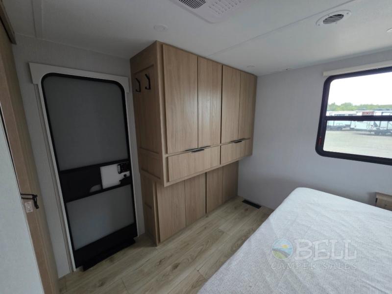New 2026 Winnebago Thrive 26FKD