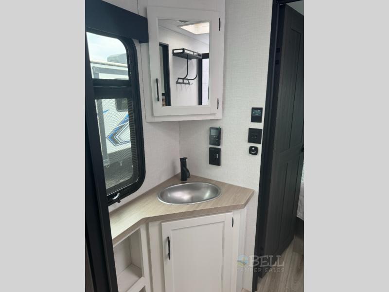 New 2026 Venture RV SportTrek Touring Edition STT302VRD