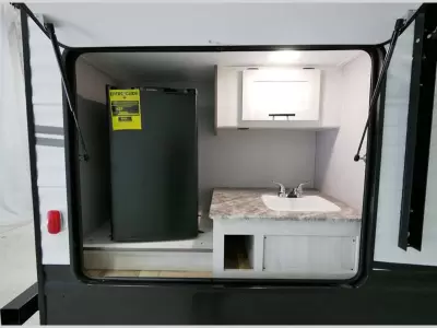 Used 2022 Shasta RVs Shasta 25RB — photo 3