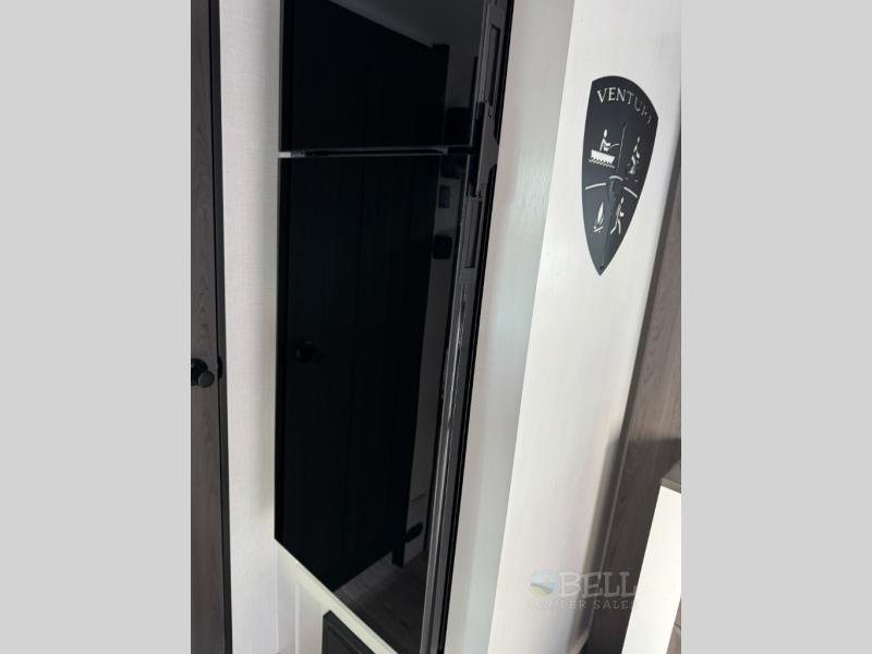 New 2026 Venture RV SportTrek Stinger Lite STS161VUD