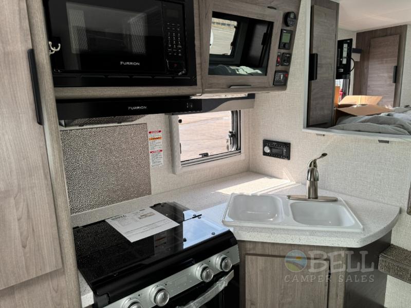 New 2026 Lance Lance Truck Campers 850