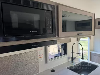 New 2026 Lance Lance Truck Campers 1191 — photo 11
