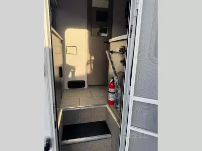 New 2026 Lance Lance Truck Campers 1191 — photo 19