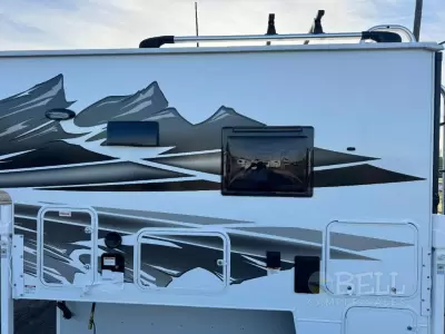 New 2026 Lance Lance Truck Campers 825 — photo 6