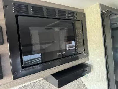 New 2026 Lance Lance Truck Campers 825 — photo 14