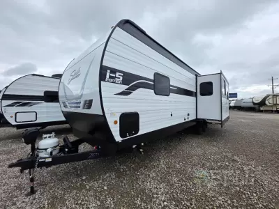 New 2026 Shasta RVs i-5 Edition 533BH — photo 3