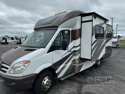 Used 2013 Winnebago View Profile 24G — photo 4