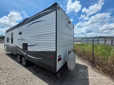 Used 2018 Dutchmen RV Aspen Trail 25BH — photo 7