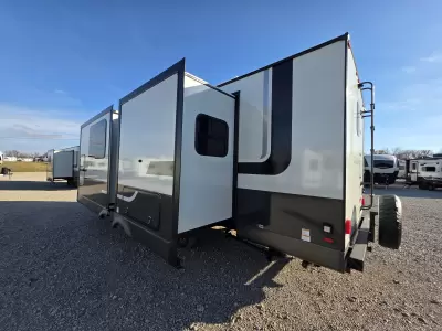 New 2027 ROCKWOOD Mini Lite 2523MBR — photo 7